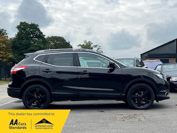 Used Nissan Qashqai 2016 for sale - 76094952: Photo 2
