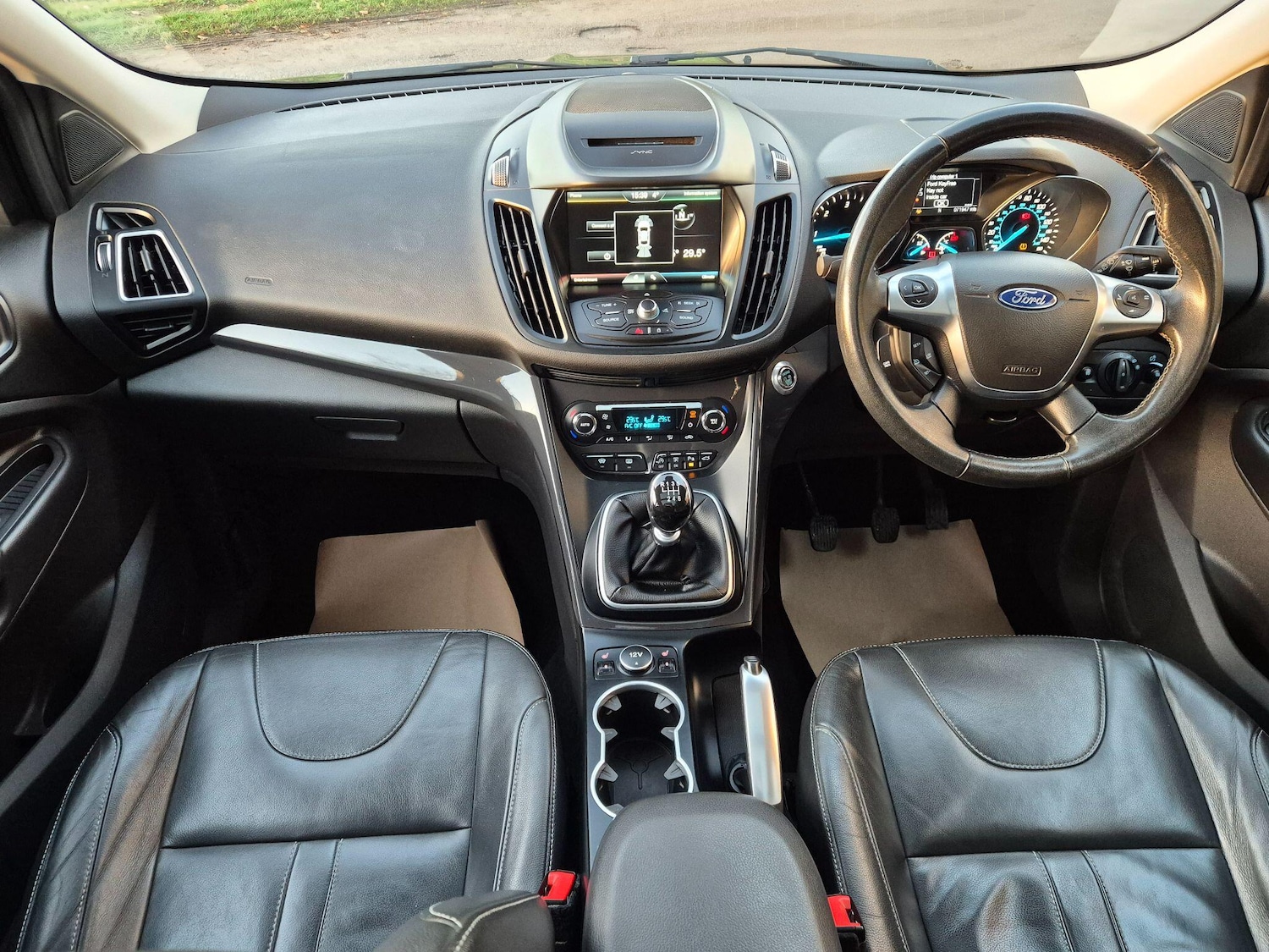 Used Ford Kuga 2015 for sale - 77016580: Photo 24