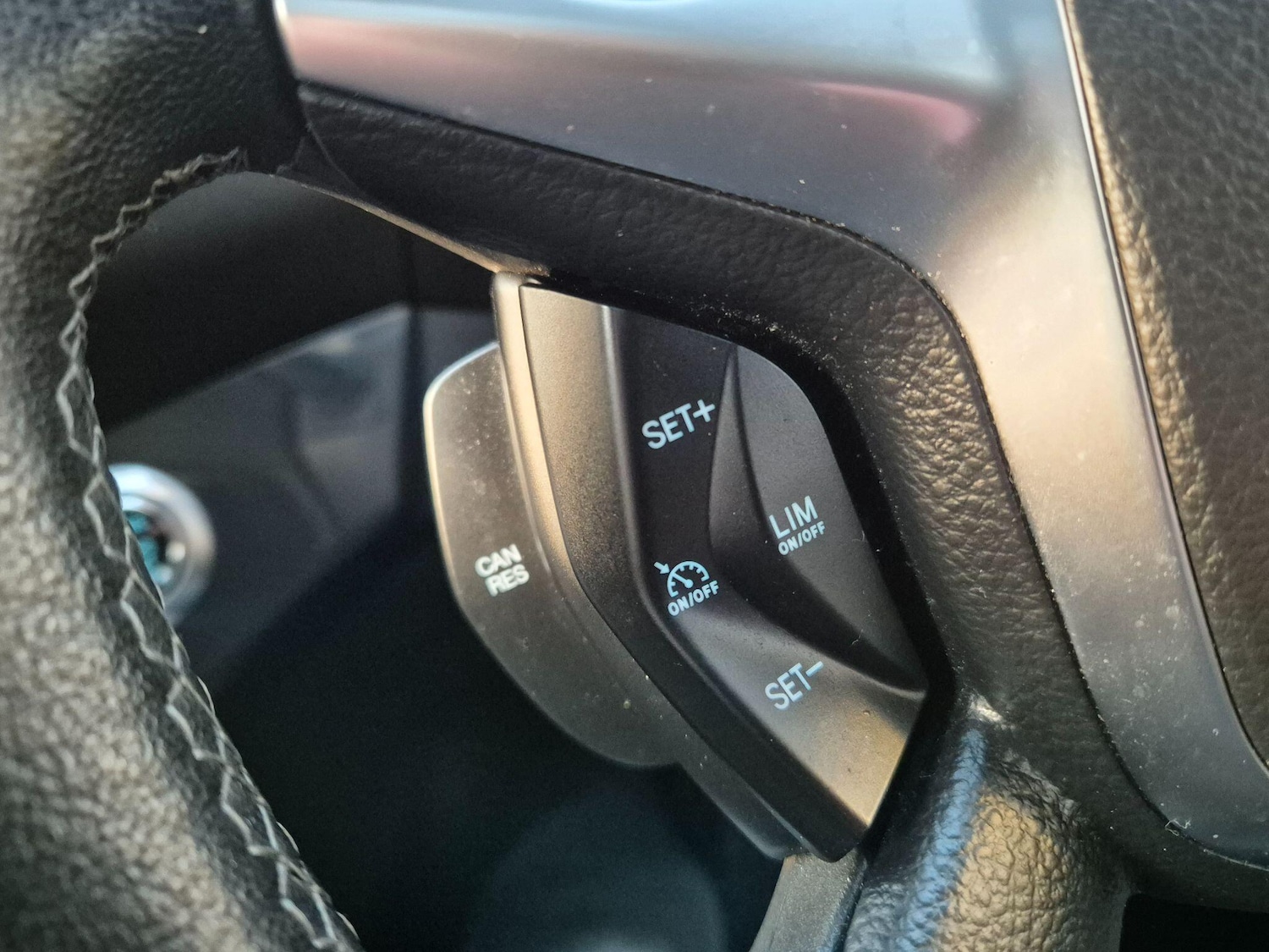 Used Ford Kuga 2015 for sale - 77016580: Photo 29