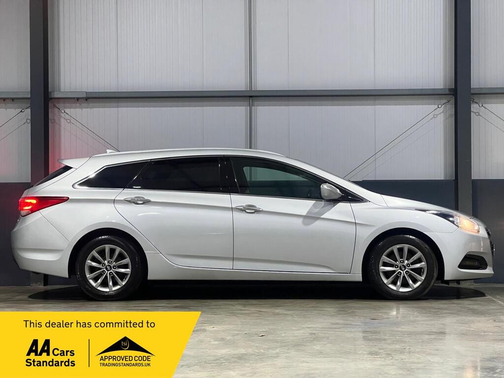 Used Hyundai i40 2015 for sale - 77970270: Photo 2