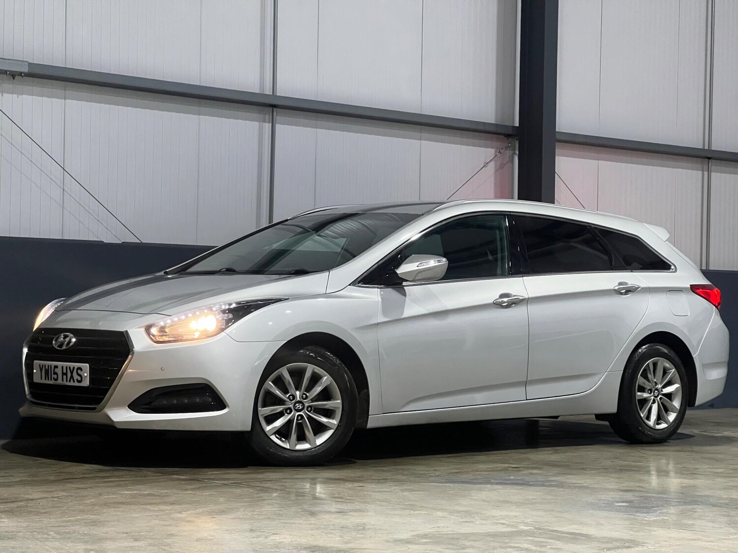 Used Hyundai i40 2015 for sale - 77970270: Photo 24