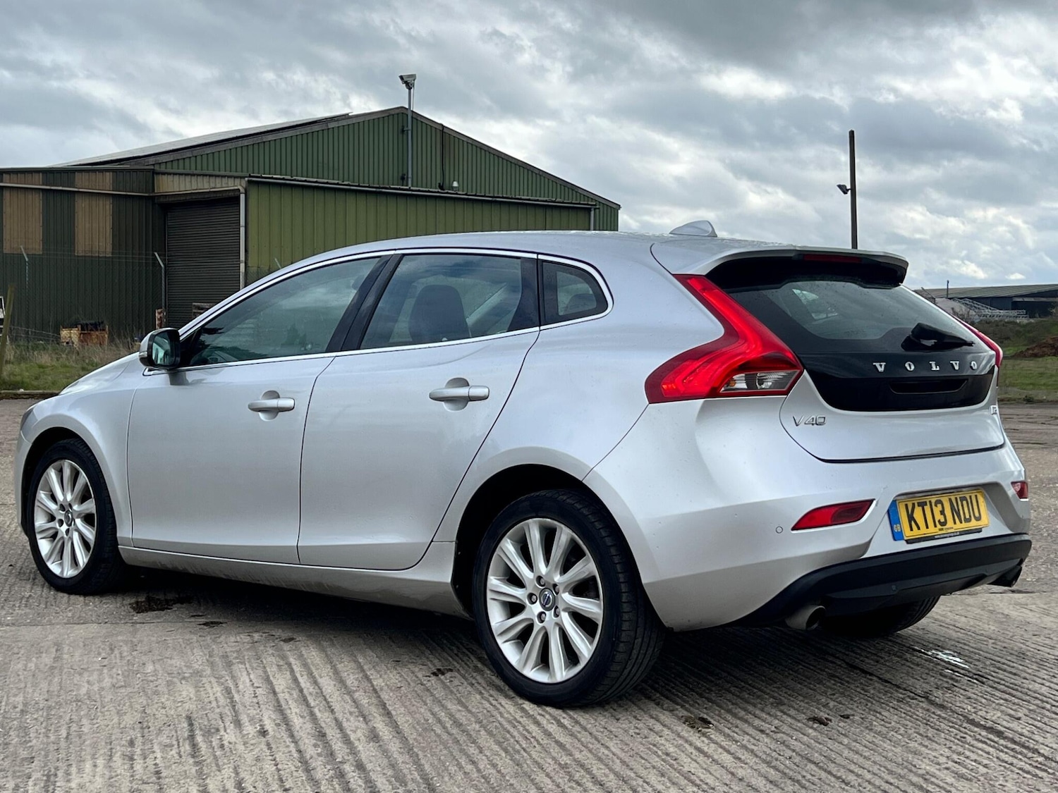 Used Volvo V40 for sale - 78135735: Photo 12