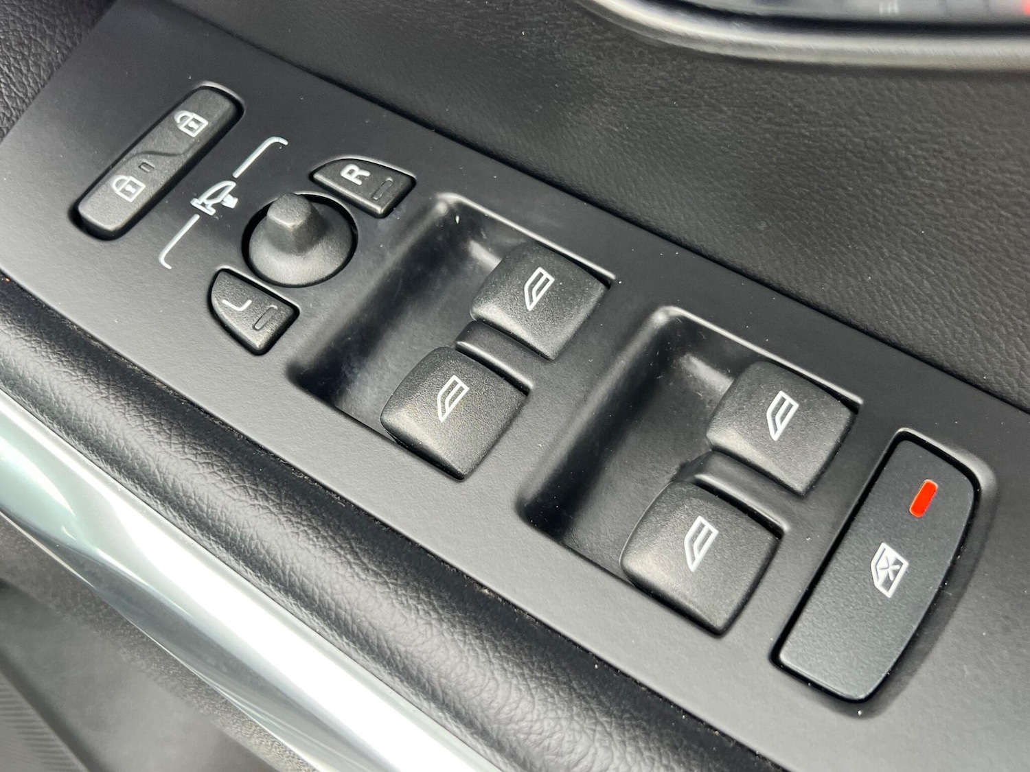 Used Volvo V40 for sale - 78135735: Photo 19