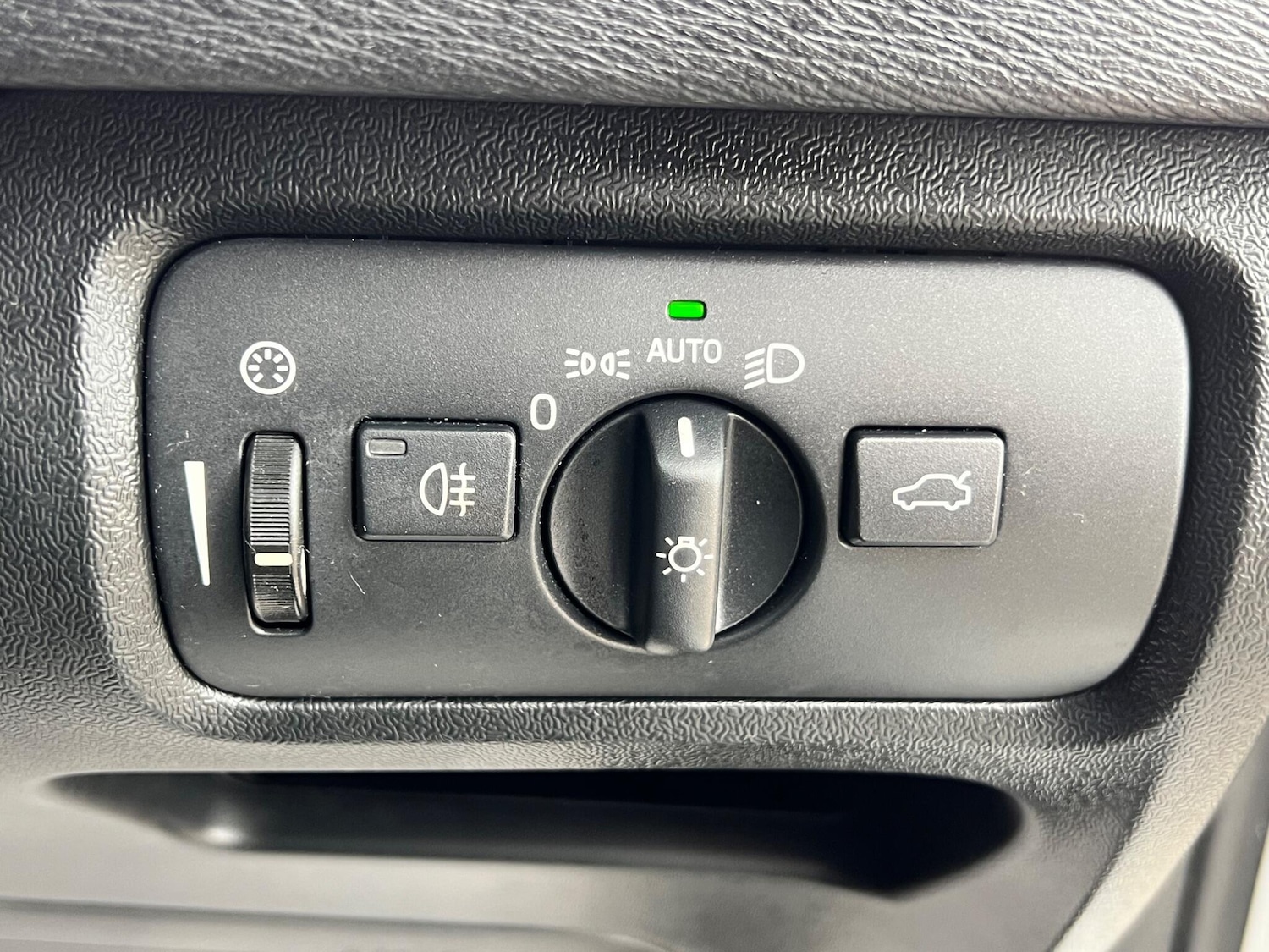 Used Volvo V40 for sale - 78135735: Photo 20