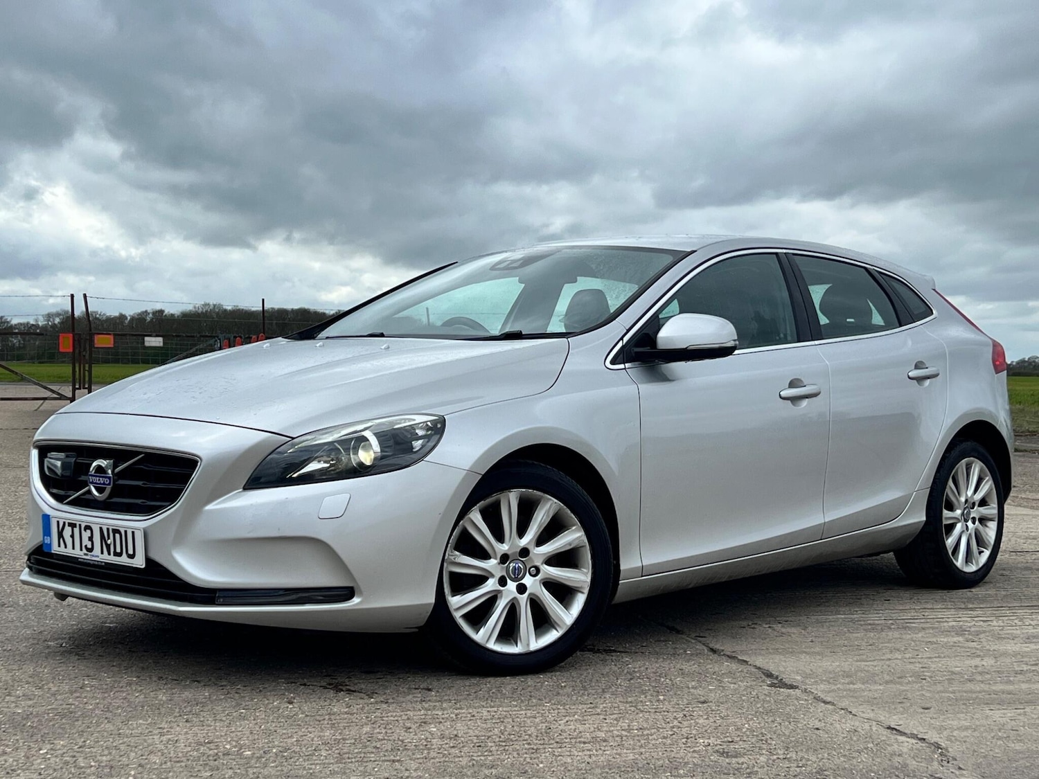 Used Volvo V40 for sale - 78135735: Photo 6