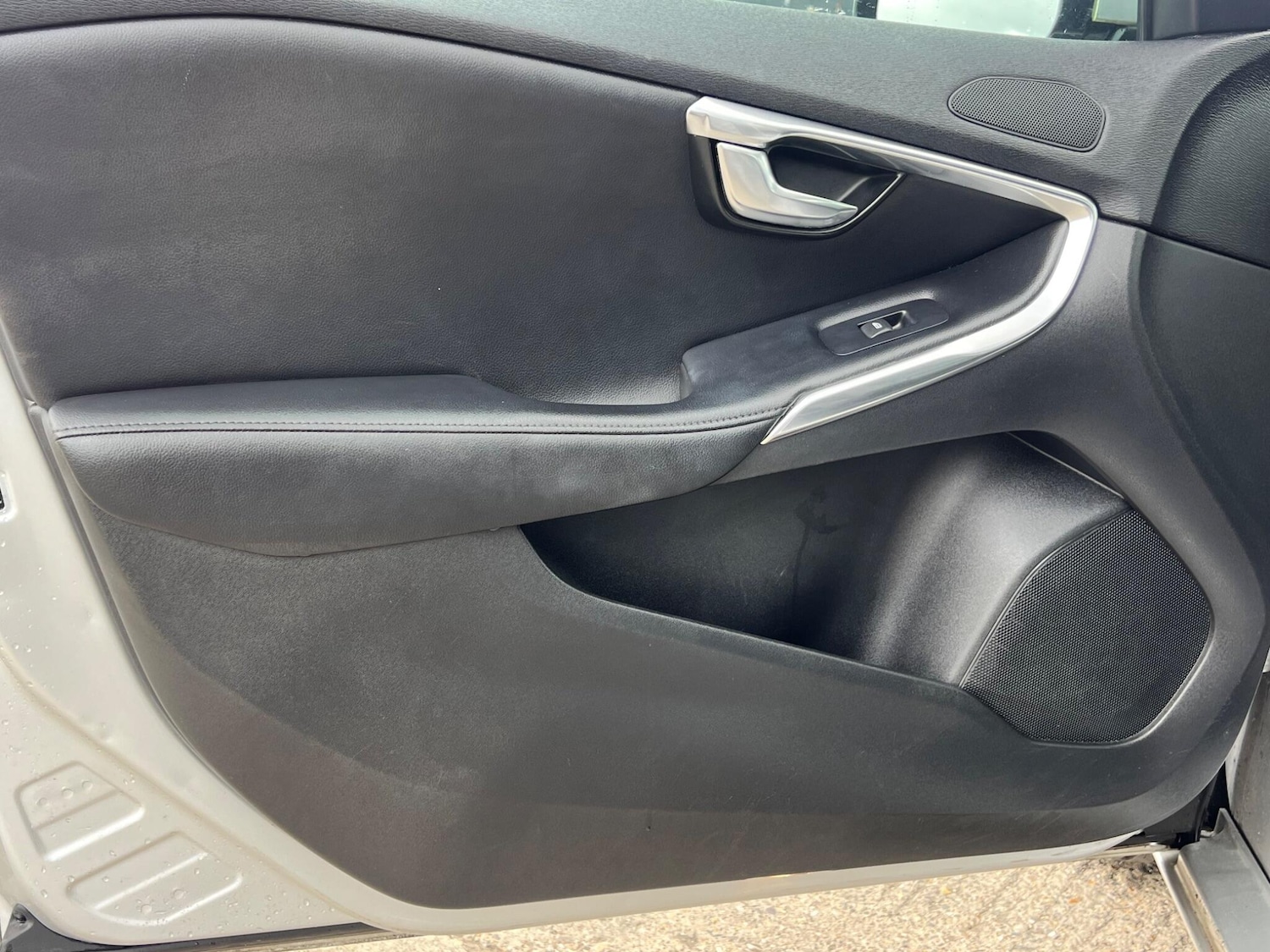 Used Volvo V40 for sale - 78135735: Photo 9