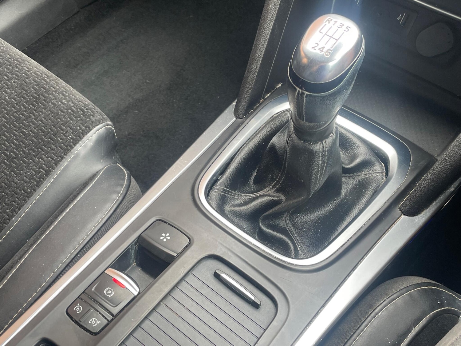 Used Renault Megane 2017 for sale - 77166626: Photo 12