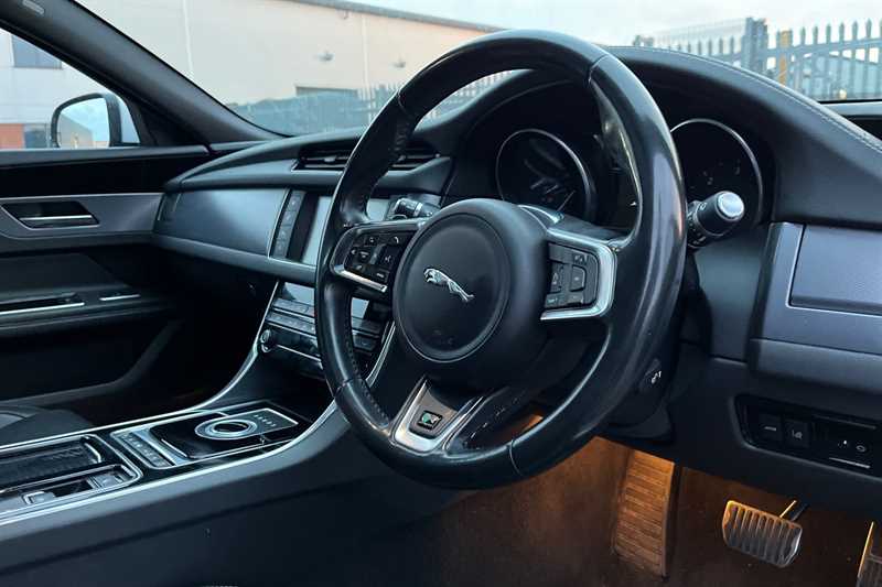 Used Jaguar XF 2016 for sale - 77307804: Photo 10