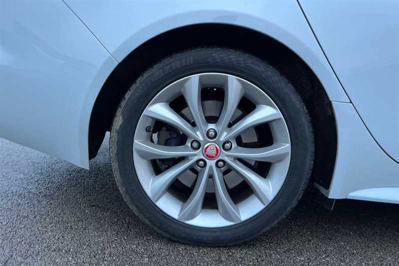 Used Jaguar XF 2016 for sale - 77307804: Photo 9