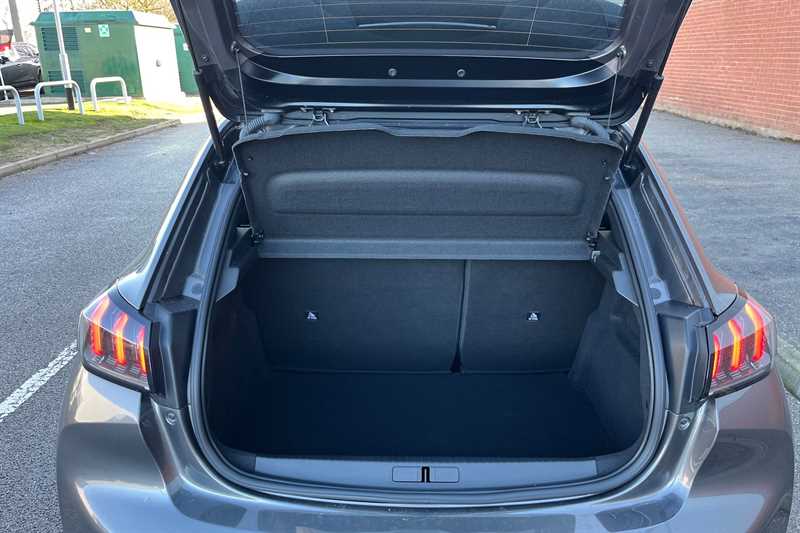 Used Peugeot 208 for sale - 77256689: Photo 24