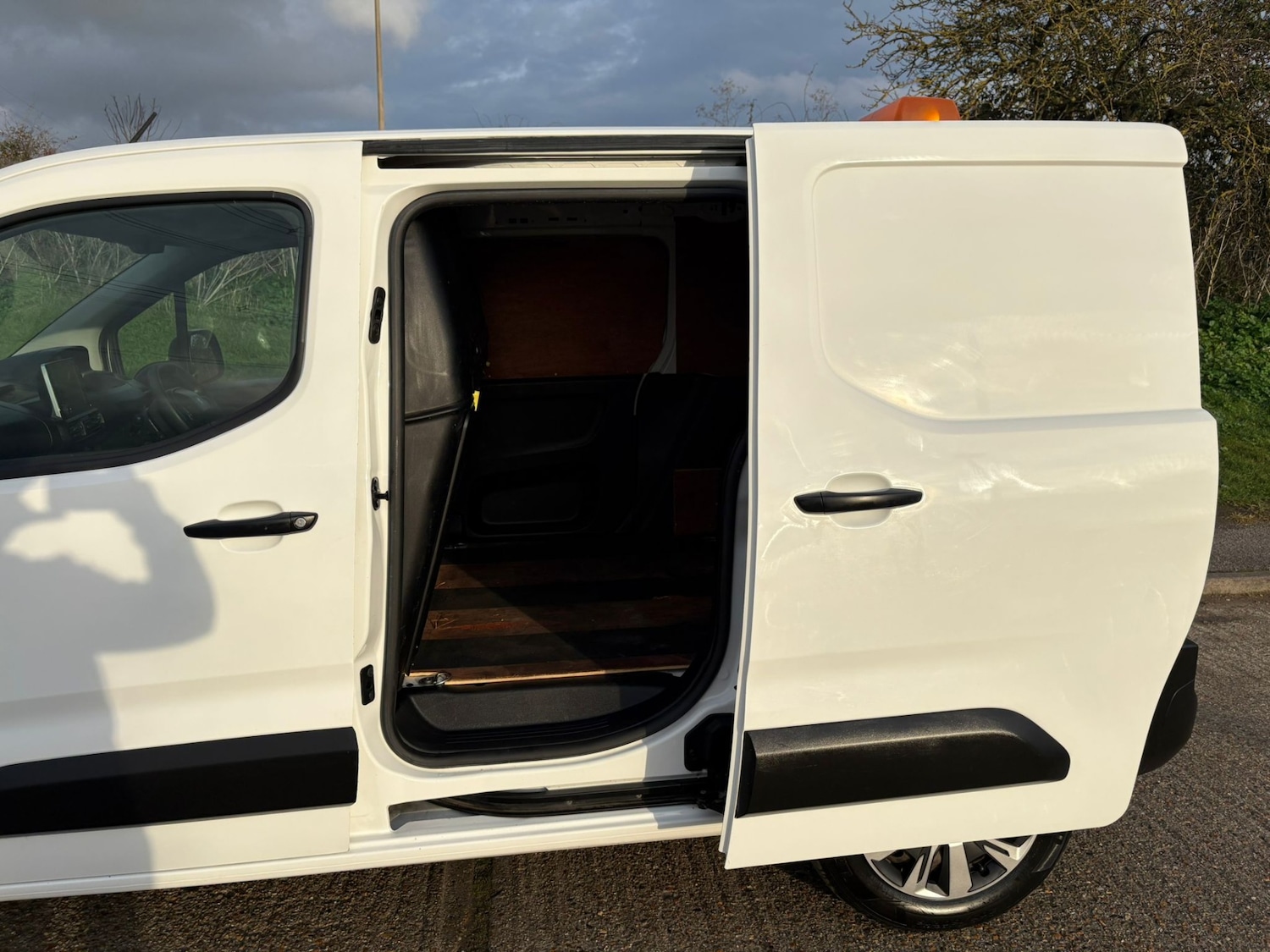 Used Peugeot Partner 2020 for sale - 77730530: Photo 11