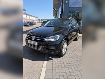 Used Volkswagen Touareg 2011 for sale - 79513211: Photo