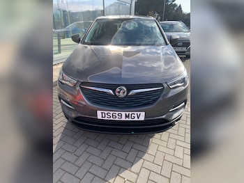 Used Vauxhall Grandland X 2019 for sale - 76309917: Photo 2