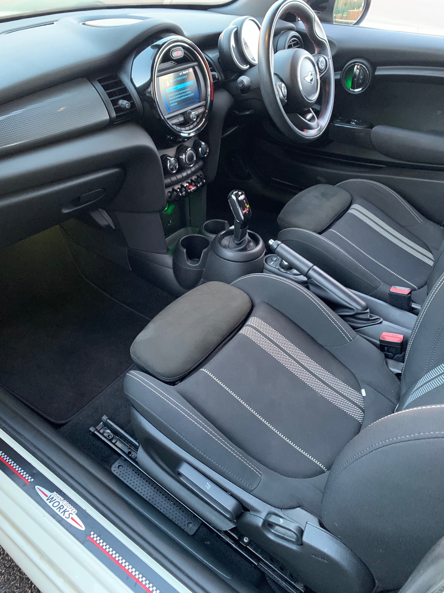 Used MINI Hatch 2019 for sale - 76931493: Photo 12