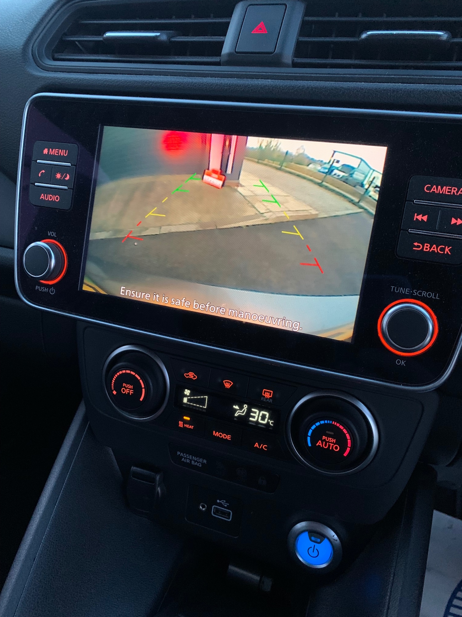 Used Nissan Leaf 2022 for sale - 76931551: Photo 9