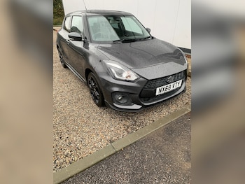 Used Suzuki Swift 2018 for sale - 76578393: Photo