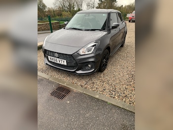 Used Suzuki Swift 2018 for sale - 76578393: Photo