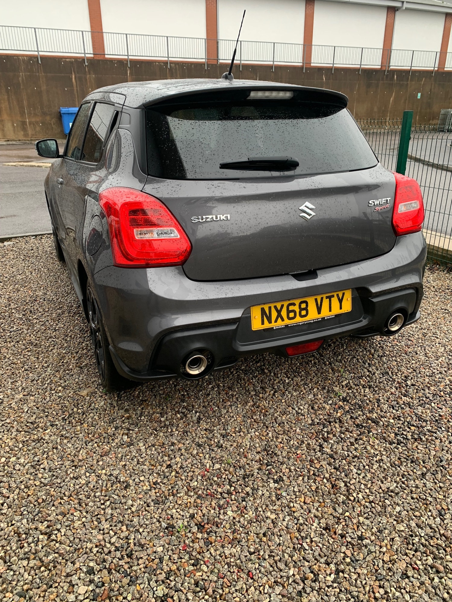 Used Suzuki Swift 2018 for sale - 76578393: Photo 4