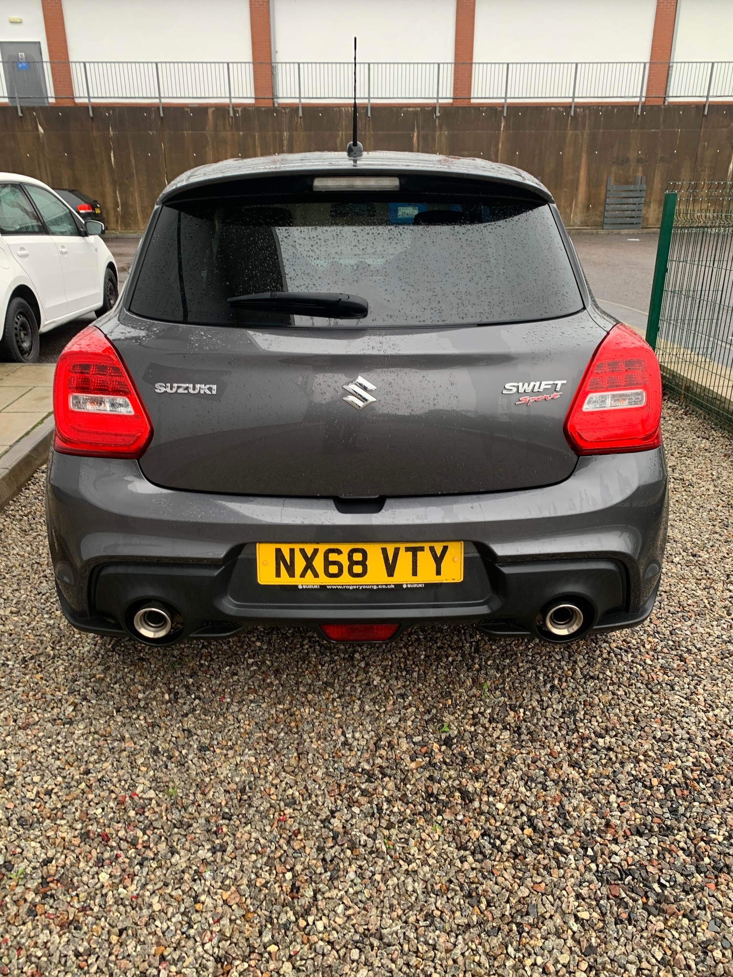 Used Suzuki Swift 2018 for sale - 76578393: Photo 5