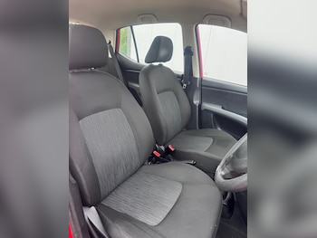 Used Hyundai i10 2013 for sale - 77381331: Photo