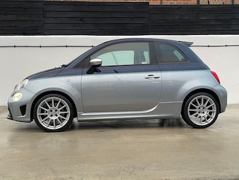 Used Abarth 695 2018 for sale - 78753972: Photo