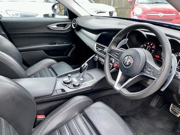 Used Alfa Romeo Giulia 2017 for sale - 76609079: Photo