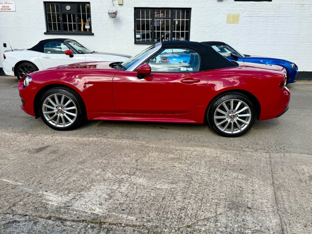 Used Fiat 124 Spider 2017 for sale - 76609134: Photo 2