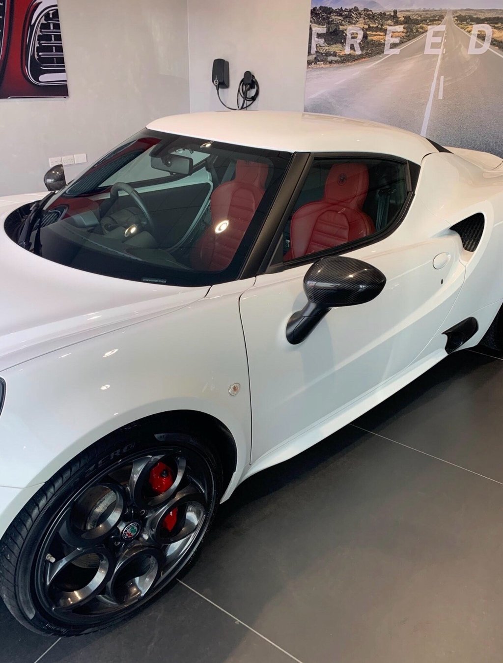 Used Alfa Romeo 4C 2017 for sale - 77164110: Photo 2