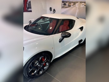 Used Alfa Romeo 4C 2017 for sale - 77164110: Photo