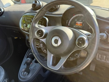Used smart fortwo 2017 for sale - 78330967: Photo
