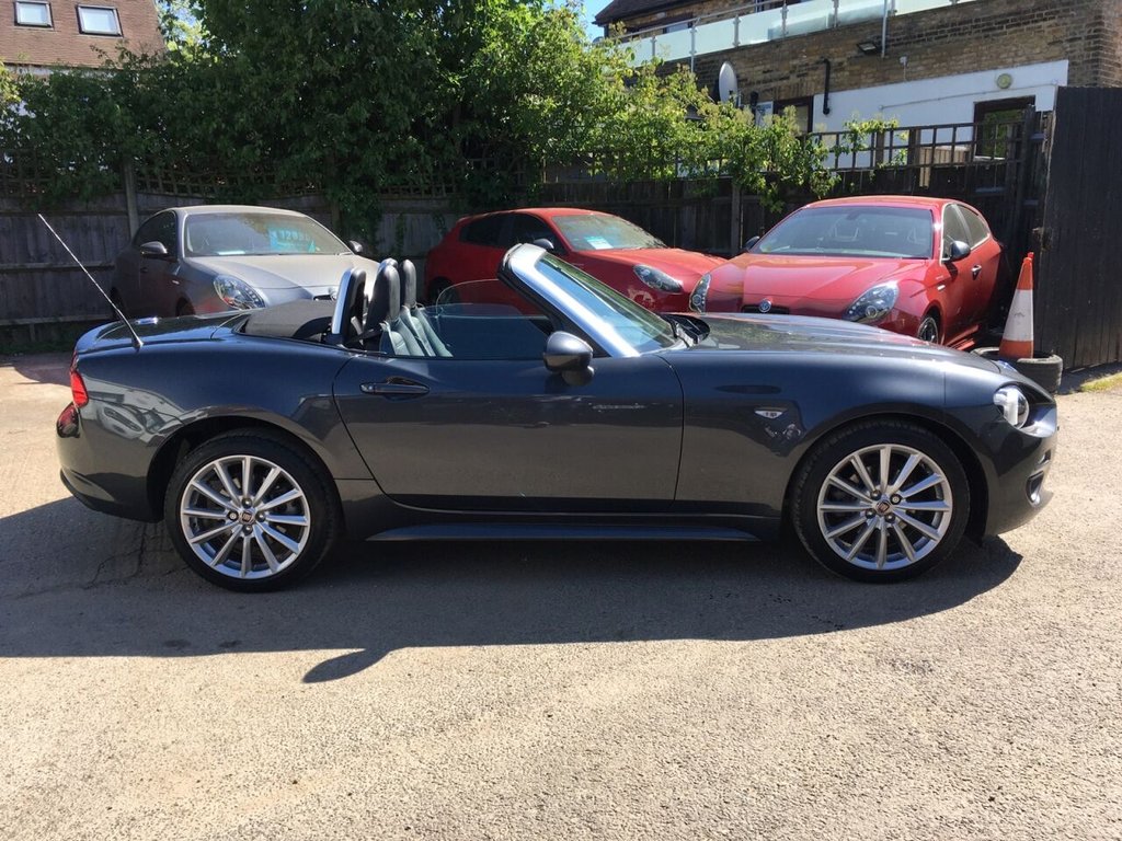 Used Fiat 124 Spider 2017 for sale - 76609130: Photo 11