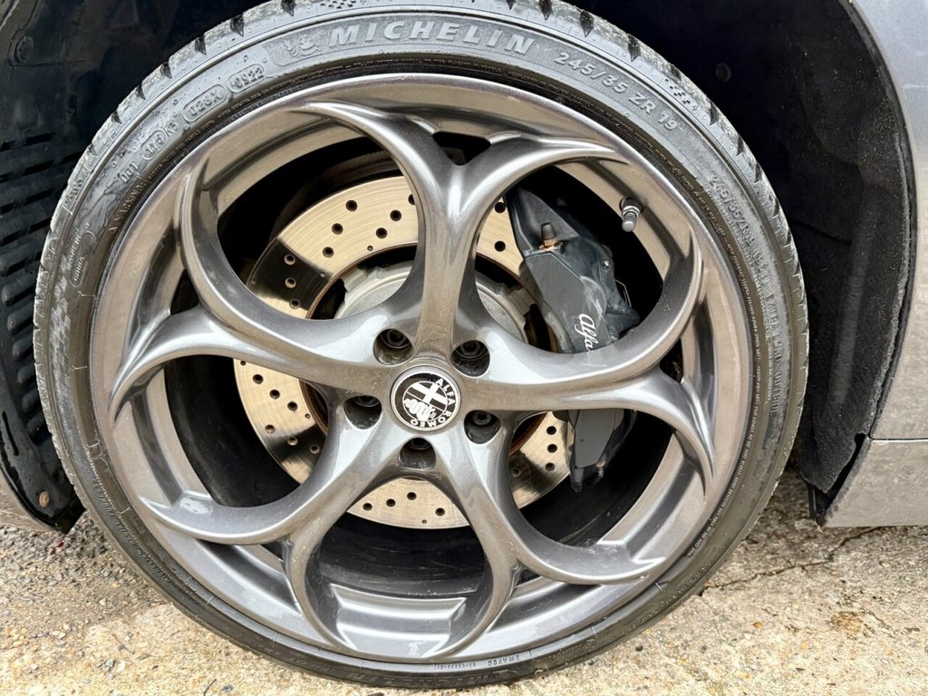 Used Alfa Romeo Giulia 2017 for sale - 76923751: Photo 10