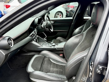 Used Alfa Romeo Giulia 2017 for sale - 76923751: Photo