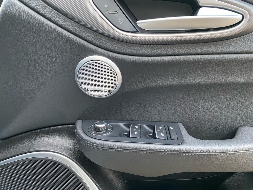 Used Alfa Romeo Giulia 2019 for sale - 76609081: Photo 6