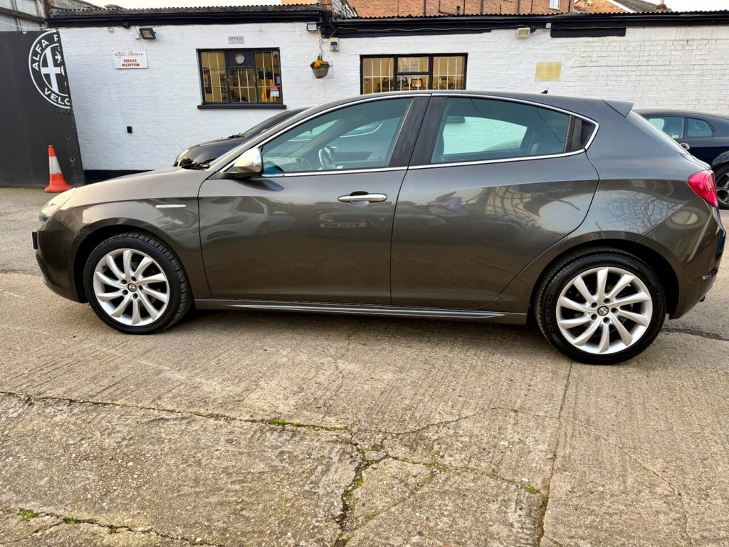 Used Alfa Romeo Giulietta 2011 for sale - 77771048: Photo 10