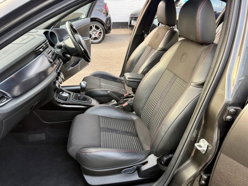 Used Alfa Romeo Giulietta 2011 for sale - 77771048: Photo 5
