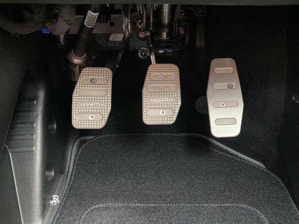 Used Abarth 595 2019 for sale - 76609085: Photo 10