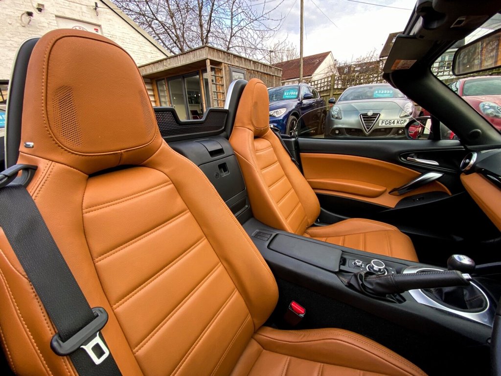 Used Fiat 124 Spider 2017 for sale - 76609101: Photo 18