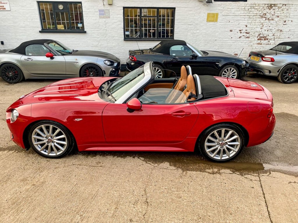 Used Fiat 124 Spider 2017 for sale - 76609101: Photo 9