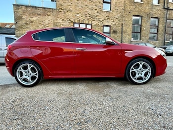 Used Alfa Romeo Giulietta 2011 for sale - 77936580: Photo