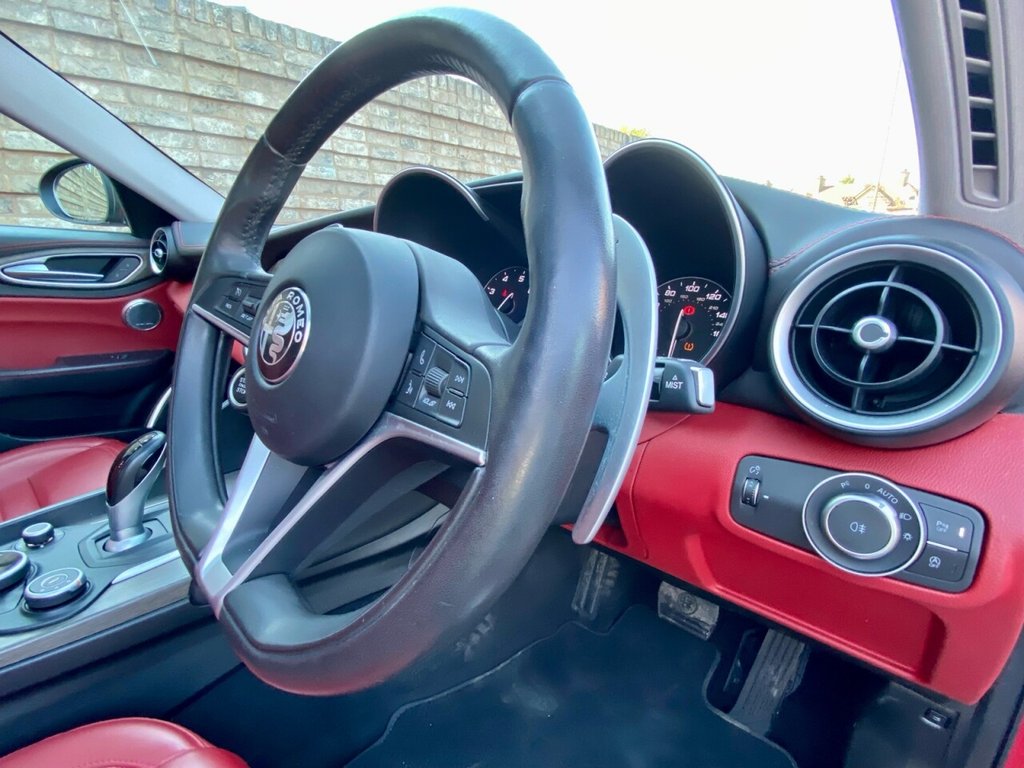 Used Alfa Romeo Giulia 2017 for sale - 76609099: Photo 14