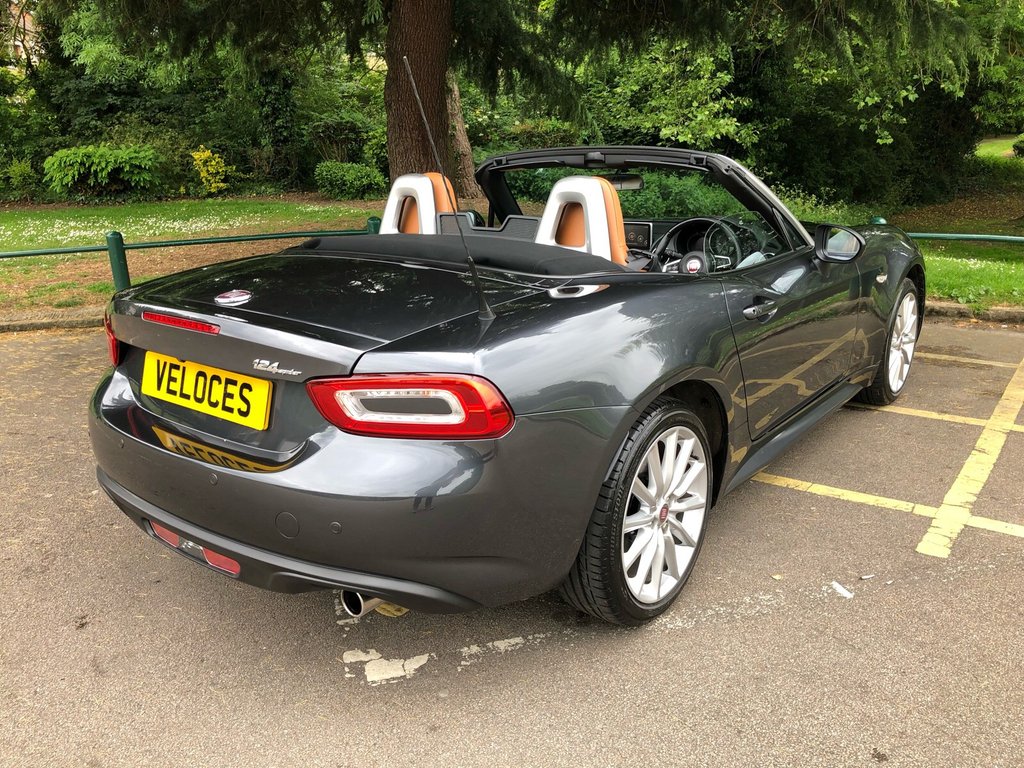 Used Fiat 124 Spider 2018 for sale - 76609138: Photo 13