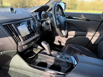 Used Maserati Levante 2021 for sale - 77771053: Photo