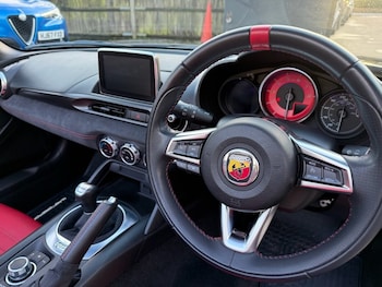 Used Abarth 124 Spider 2018 for sale - 77442284: Photo