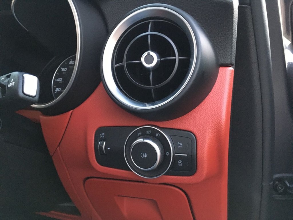 Used Alfa Romeo Stelvio 2018 for sale - 76609147: Photo 48