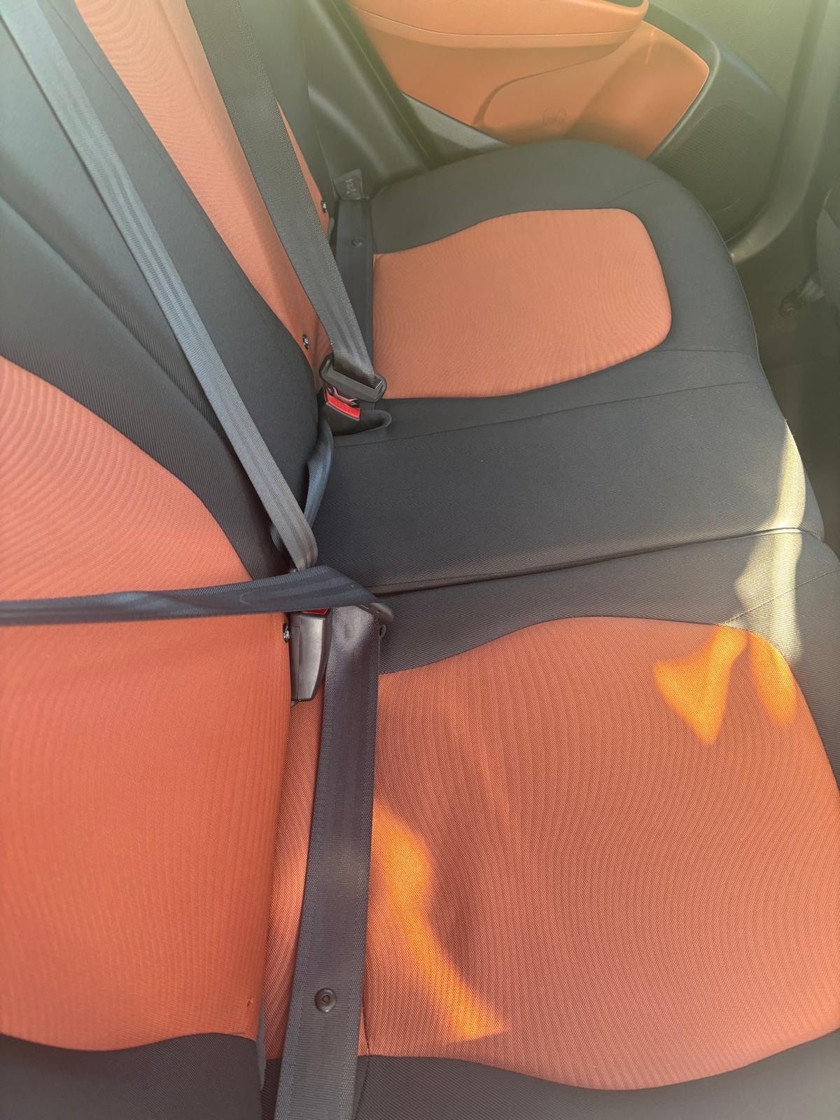 Used Hyundai i10 2014 for sale - 76892625: Photo 13