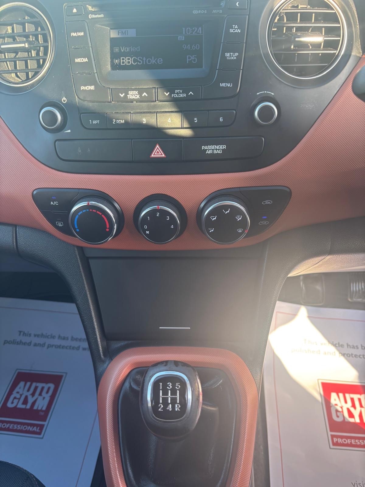 Used Hyundai i10 2014 for sale - 76892625: Photo 6