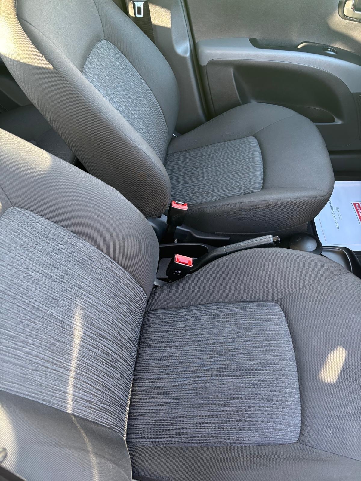 Used Hyundai i10 2013 for sale - 76893006: Photo 10