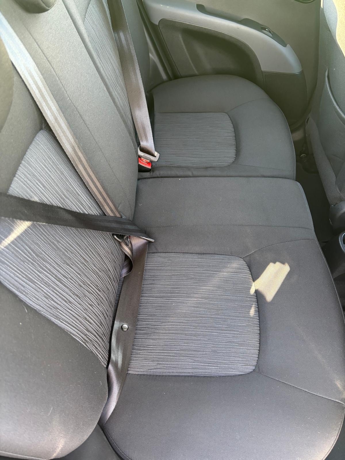 Used Hyundai i10 2013 for sale - 76893006: Photo 13