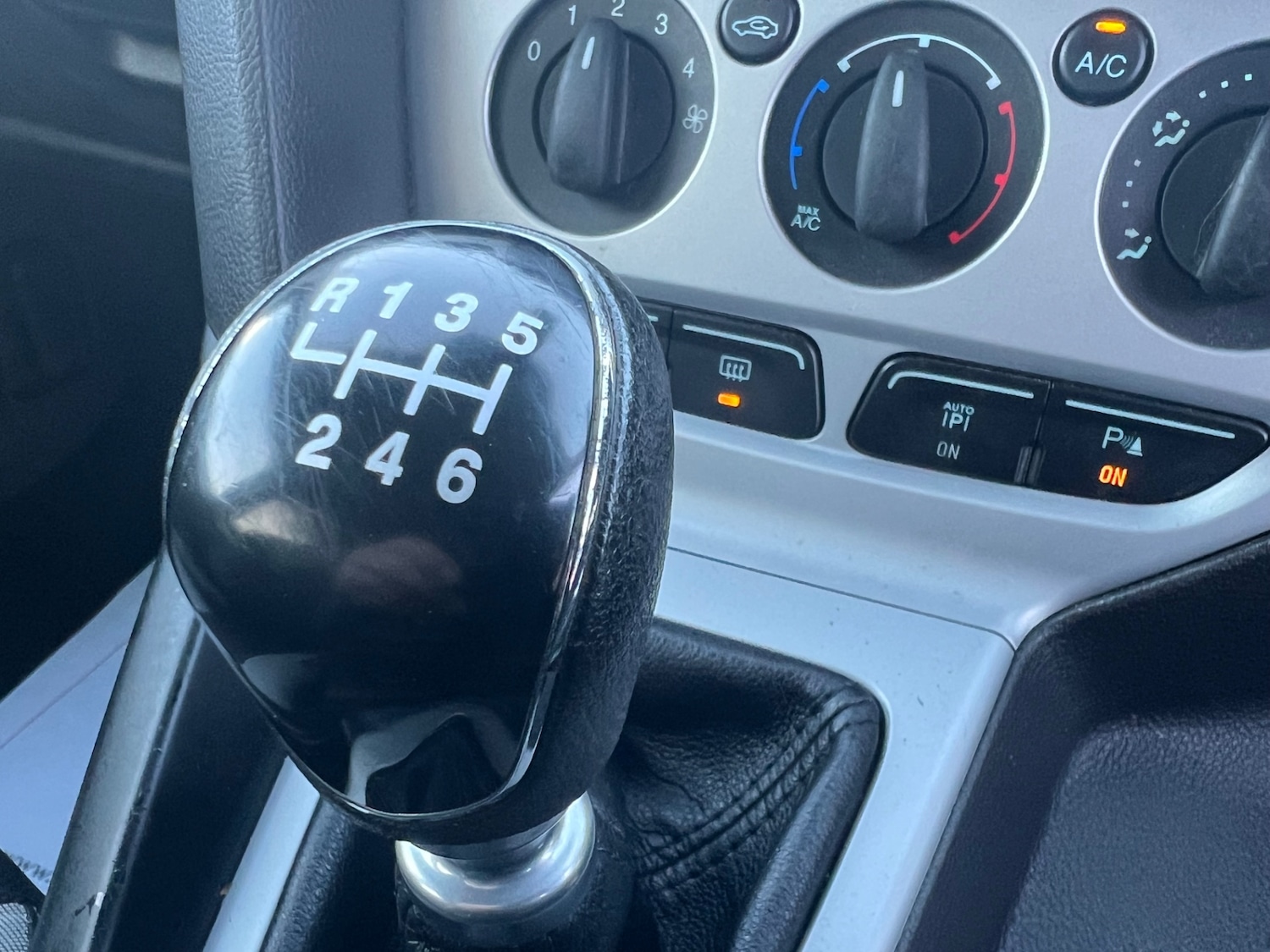 Used Ford Focus 2013 for sale - 76931414: Photo 2